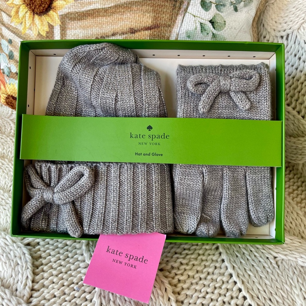 Kate Spade hat and glove